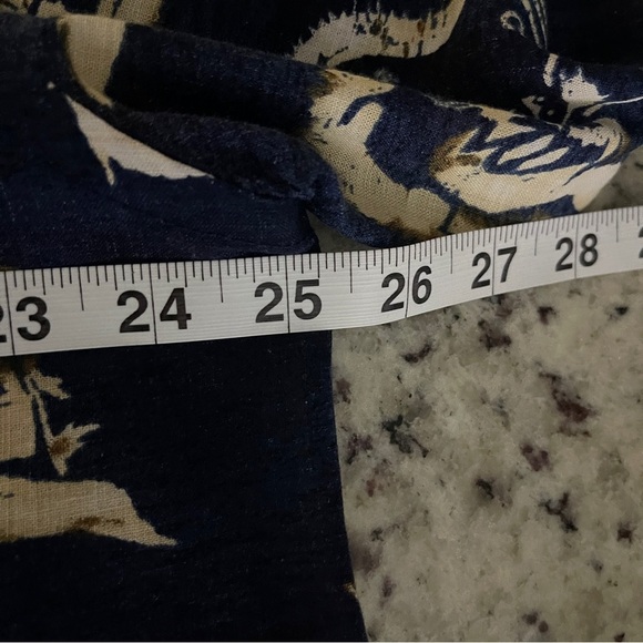 Greg Norman Navy Blue Linen Blend Button Up Size Large Tropical Short Sleeve - Picture 5 of 6